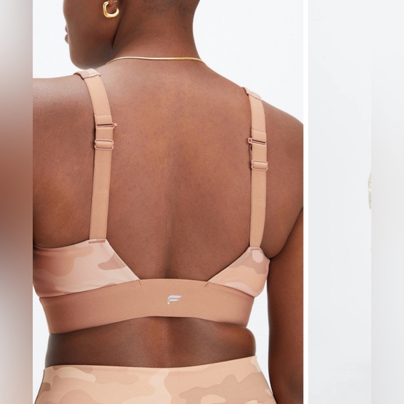 Fabletics Camo/Teddy Workout Set. - Picture 4 of 6